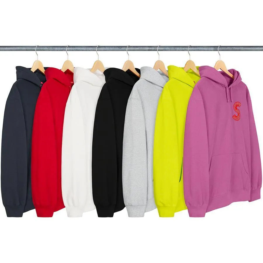 Supreme | Gender-Neutral Urban Skater Style Hoodies